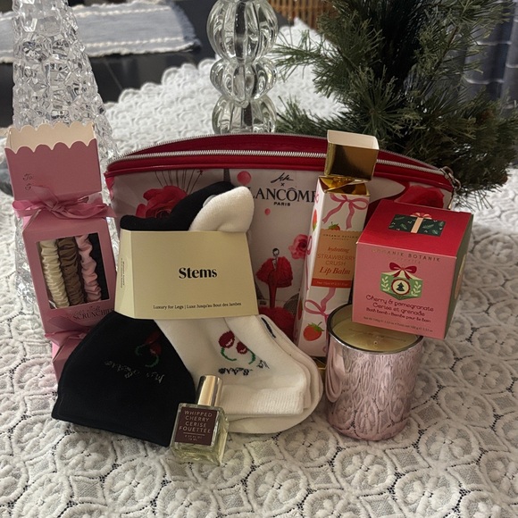 Lancome Accessories - Mon Cheri Stems & Sand +Fog Gift Set